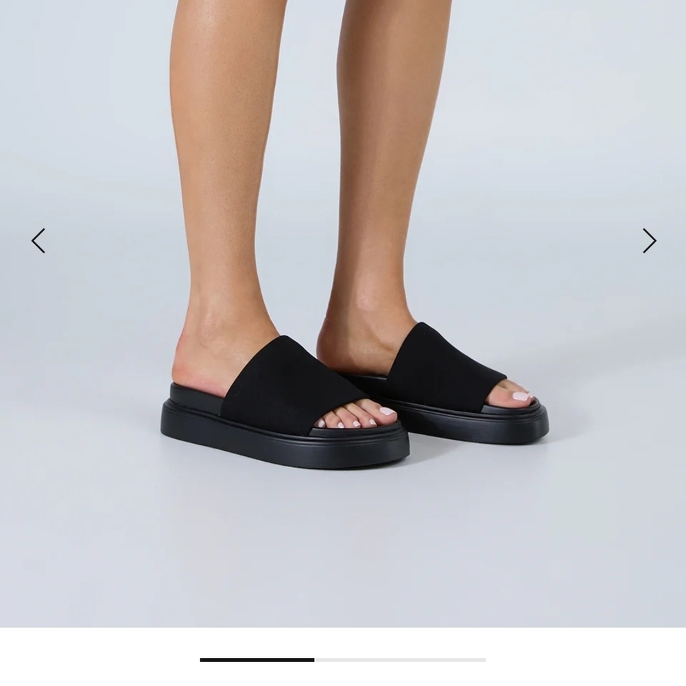 Tony Bianco Plataform Black Sandals size 9